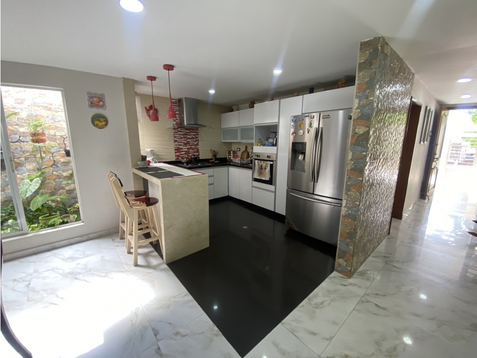Ven conoce esta amplia, fresca y remodelada Casa — foto 4