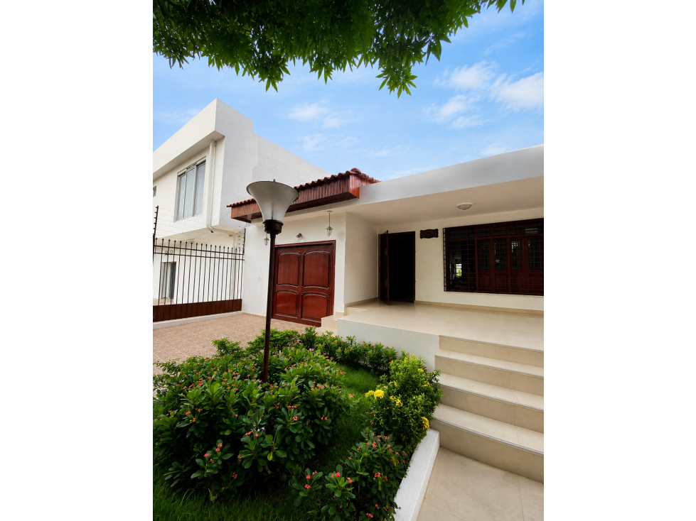 ¡Casa en venta en el tradicional barrio Santa Ana!