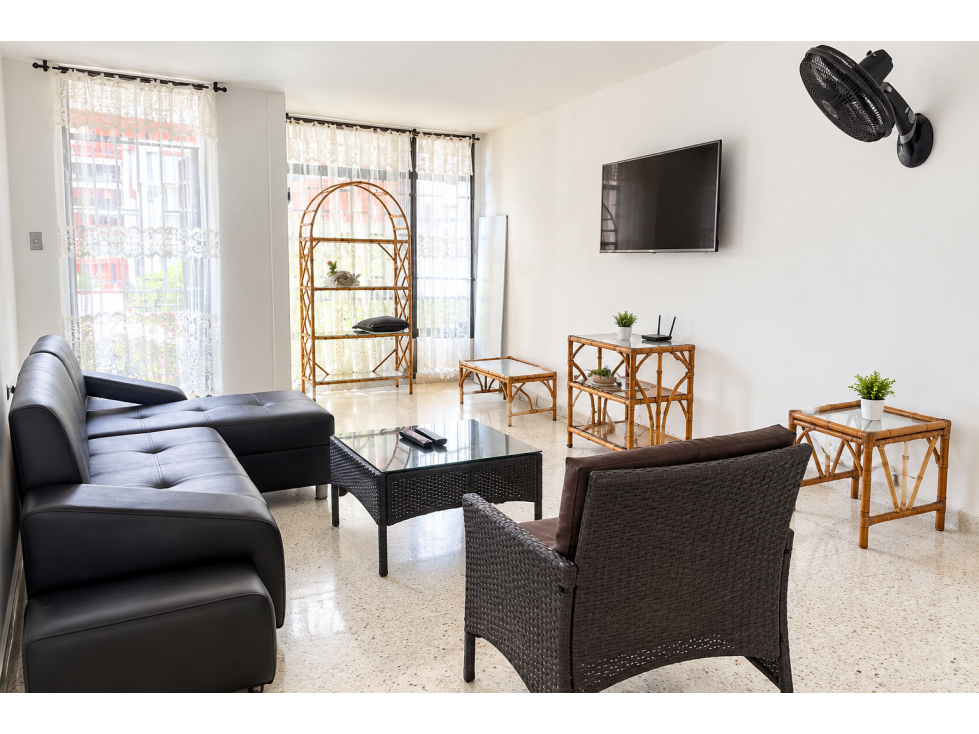 VENTA DE AMPLIO APARTAMENTO A METROS DE LA PLAYA - VT274
