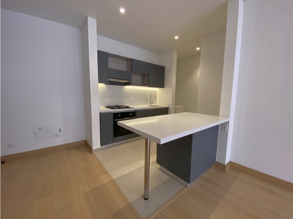 VENTA APARTAMENTO CHICO RESERVADO — foto 4
