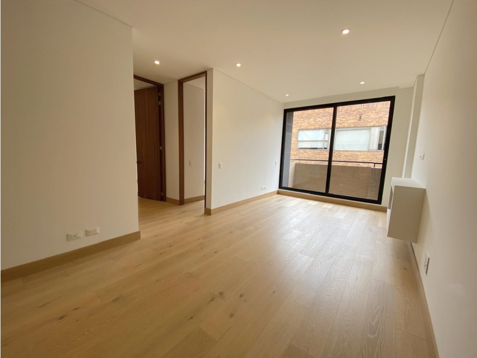 ARRIENDO APARTAMENTO EN CHICO RESERVADO