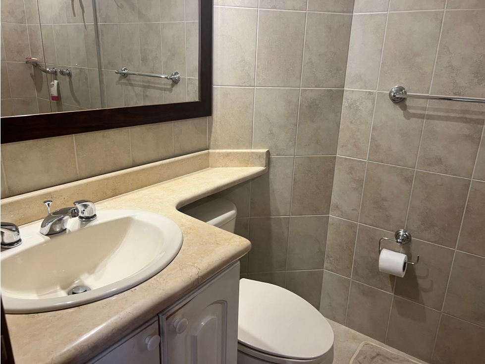 Apartamento en Venta, cerca al 2do parque de Laureles, Medellín — foto 2