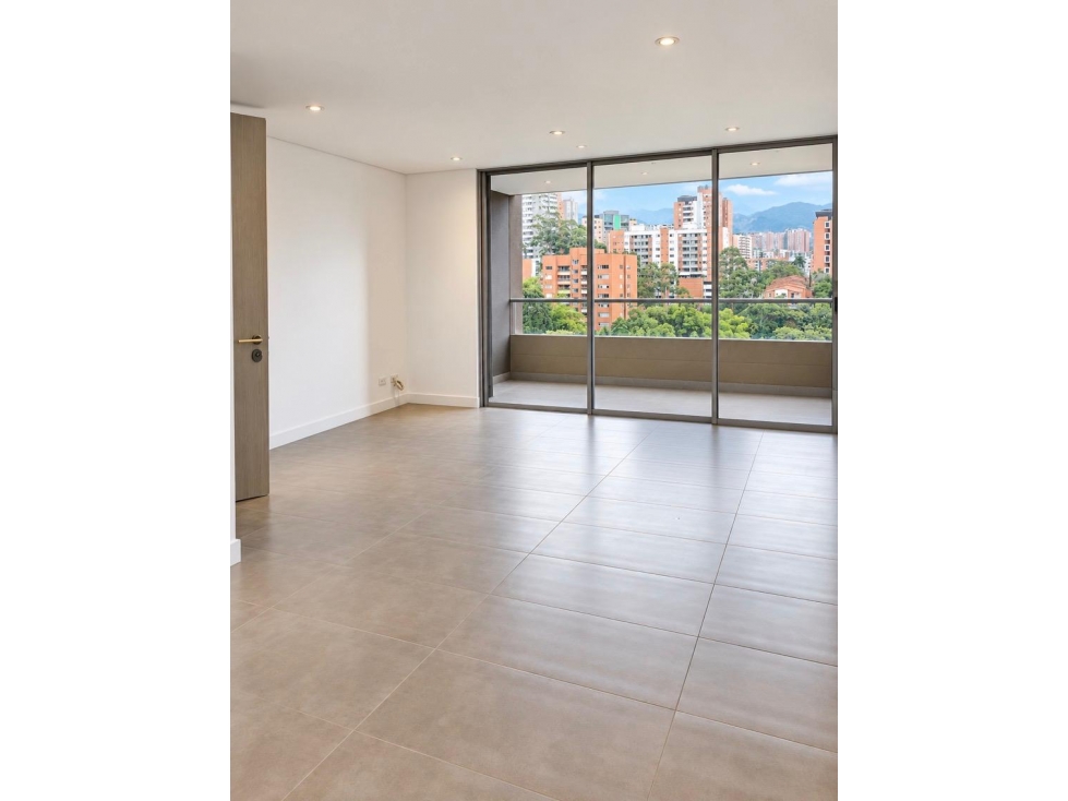 Excelente apartamento en venta, Loma de Los Benedictinos - Envigado — foto 2