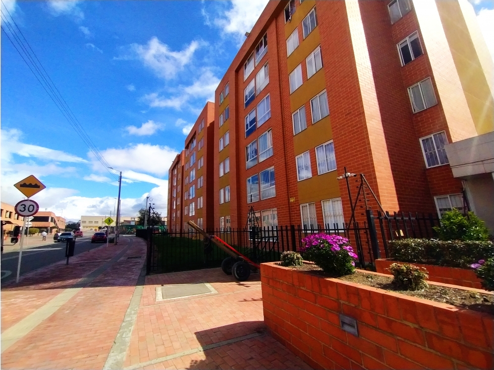 Apartamento en Arriendo Ciudadela El Ensueño-Madelena - Bogotá — foto 2