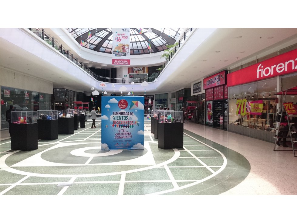 Local en Venta o Permuta - Centro Comercial Iserra 100