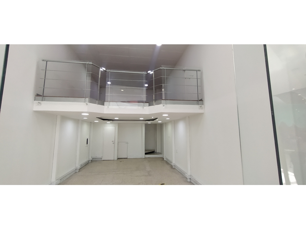 Local en Venta o Permuta - Centro Comercial Iserra 100 — foto 3