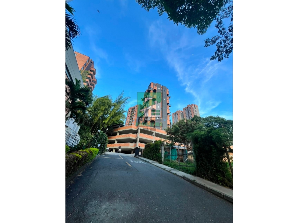 APARTAMENTO EN ARRIENDO CASTROPOL EN MEDELLIN