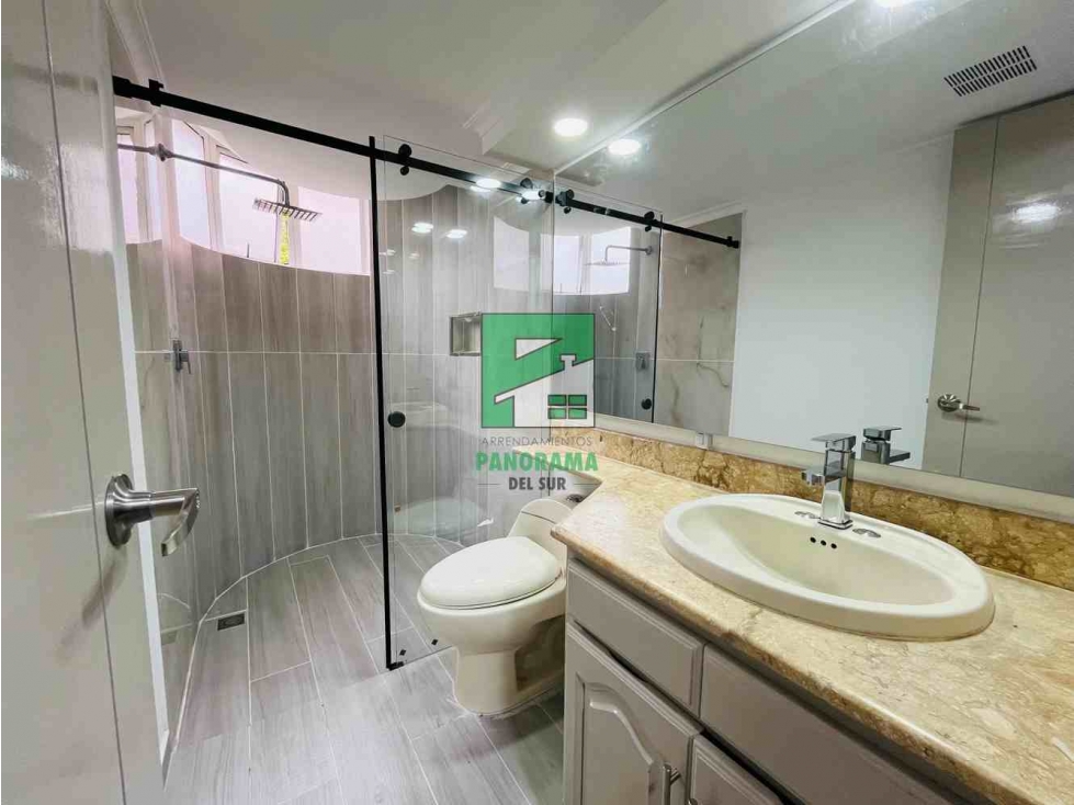 APARTAMENTO EN ARRIENDO EL POBLADO — foto 2