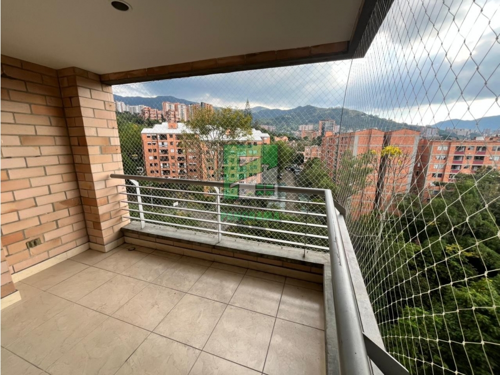 APARTAMENTO EN ARRIENDO LOMA DE LAS BRUJAS ENVIGADO — foto 2