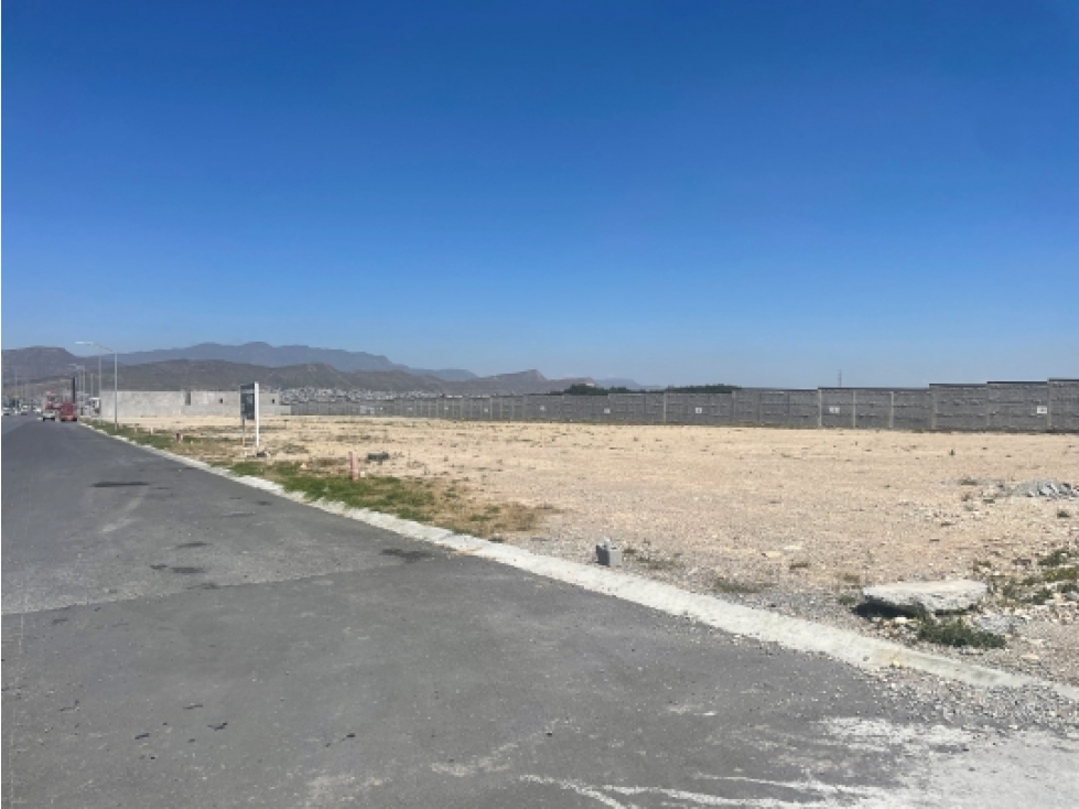 VENTA DE LOTE DE TERRENO COMERCIAL AL SUR, SALTILLO, COAHUILA — foto 4