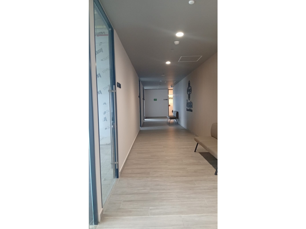 SE ARRIENDA CONSULTORIO EN ZONATA CENTRO MEDICO ARMENIA — foto 6