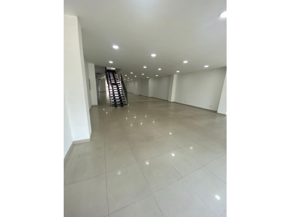 SE ARRIENDA O SE VENDE EDIFICIO EN LOS LIBERTADORES — foto 5