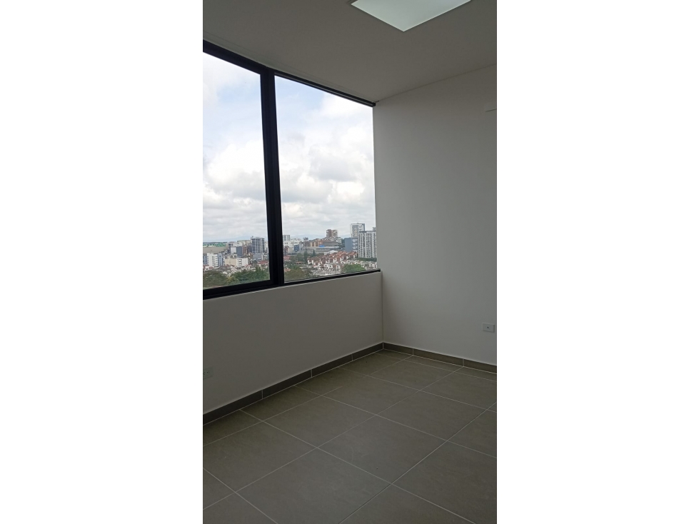 SE ARRIENDA CONSULTORIO PISO 7 EN ZONATA CENTRO MEDICO ZONATA — foto 4