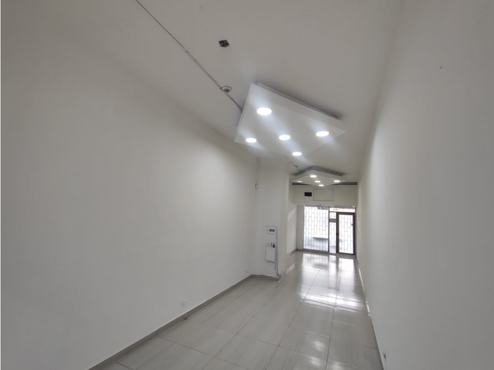 SE VENDE LOCAL COMERCIAL DE 35.17M2 EN EL CC CIUDAD TUNAL- BOGOTA — foto 3