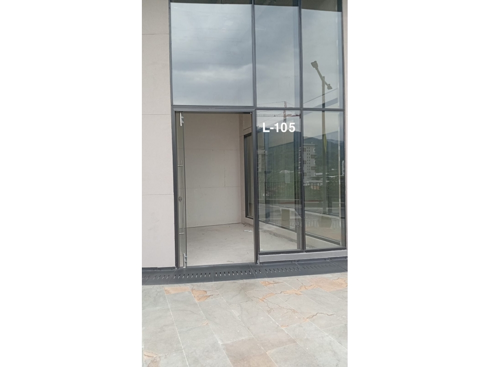 SE ARRIENDA LOCAL 105 EN ZONATA CENTRO MEDICO