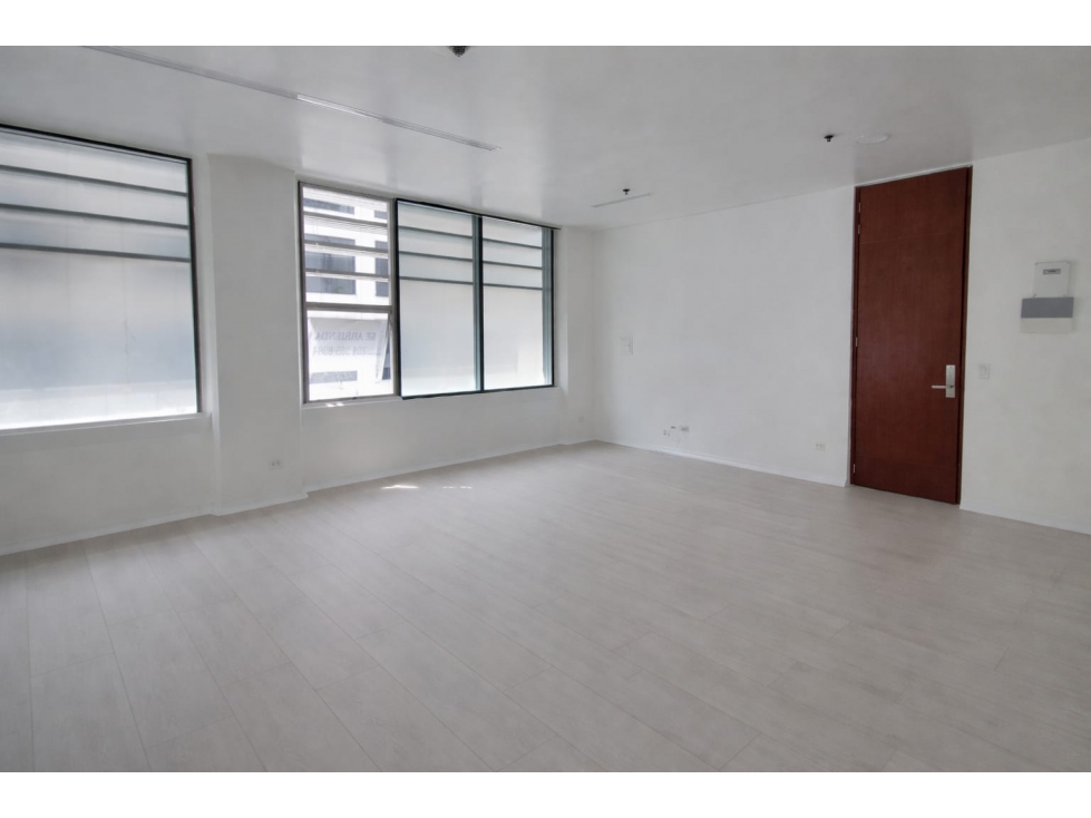 SE ARRIENDA CONSULTORIO DE 27M2 EN EL COUNTRY MEDICAL CENTER, BOGOTÁ — foto 6