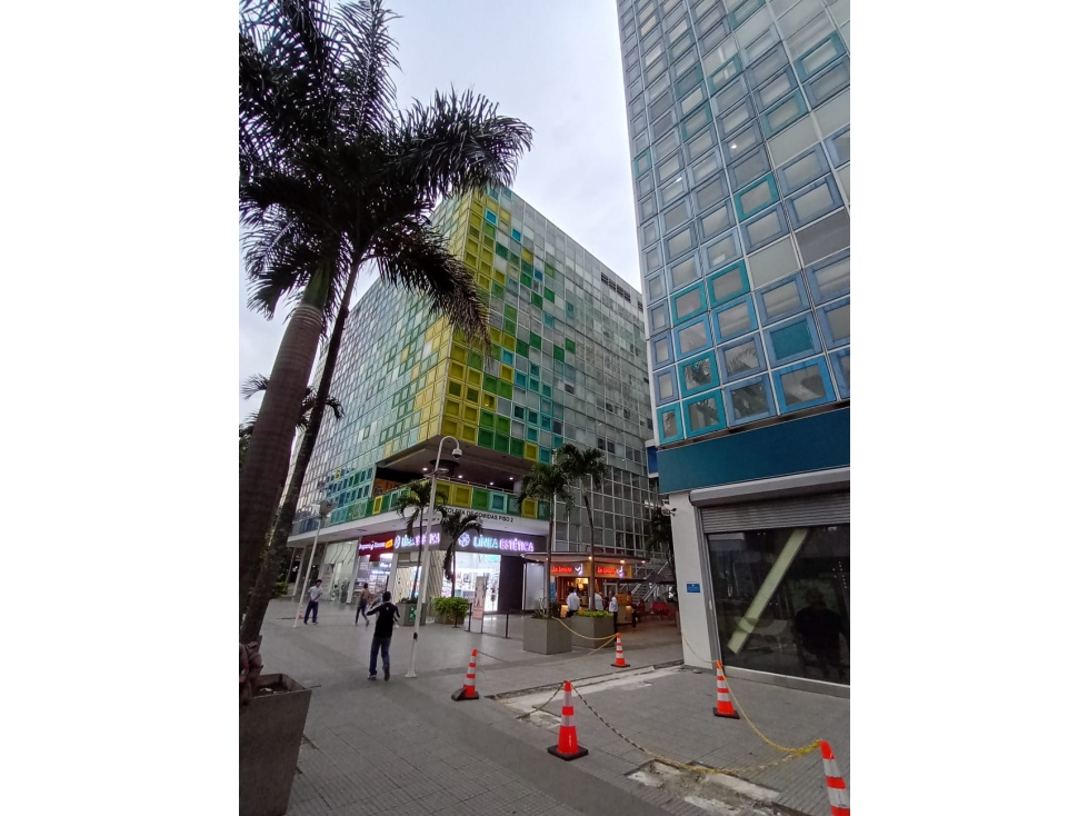 SE ALQUILA LOCAL COMERCIAL, EDIFICO PROFESIONAL VIDA - CALI