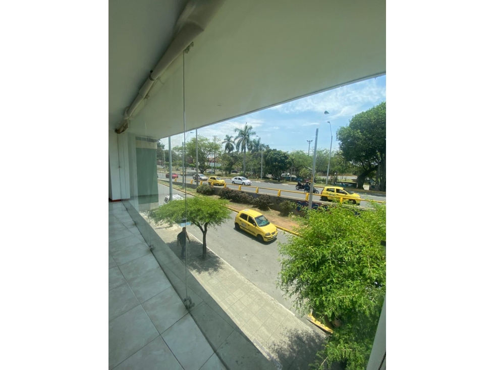 SE ARRIENDA O SE VENDE EDIFICIO EN LOS LIBERTADORES — foto 4