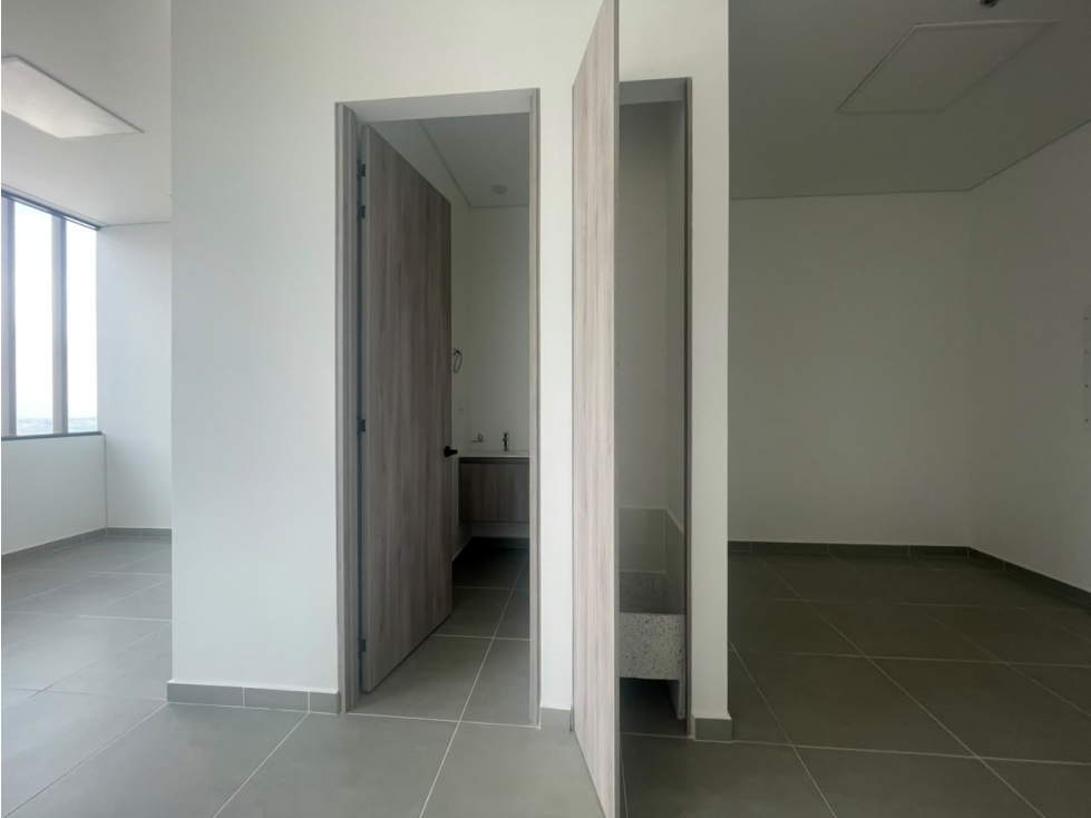 SE ARRIENDA CONSULTORIO EN ZONATA CENTRO MEDICO ARMENIA — foto 3