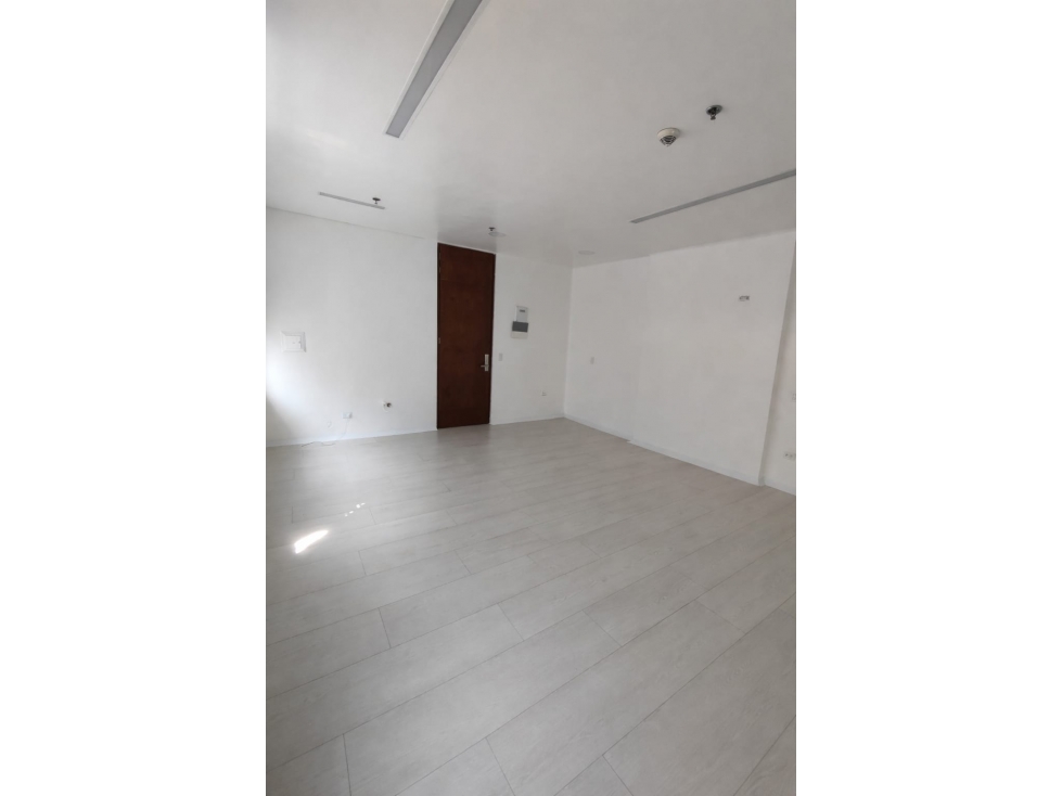 SE ARRIENDA CONSULTORIO DE 27M2 EN EL COUNTRY MEDICAL CENTER, BOGOTÁ — foto 3