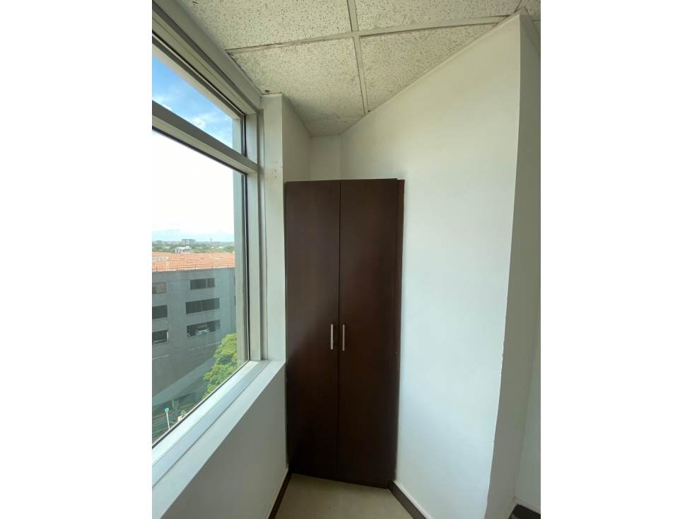 OFICINA COMERCIAL EN ARRIENDO CENTRO EMPRESARIAL CHIPICHAPE — foto 6