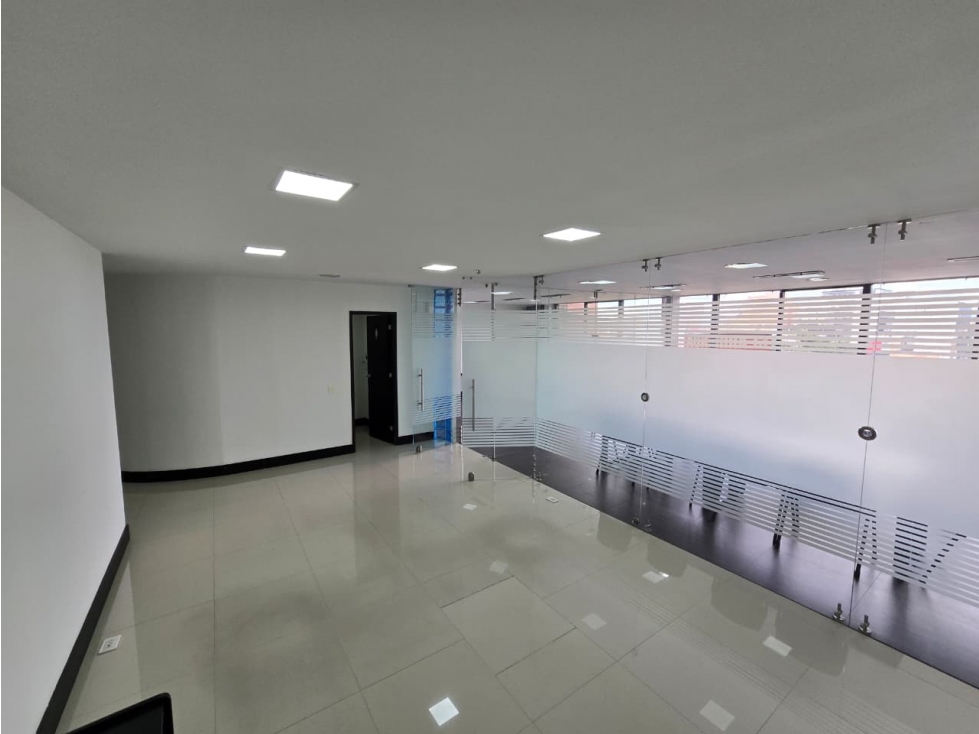 SE ARRIENDA OFICINA 97.2m2 EN CHAPINERO CALLE 72 — foto 4