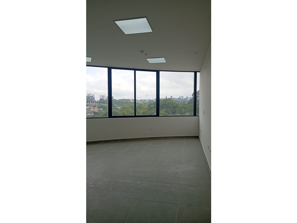 SE ARRIENDA CONSULTORIO EN ZONATA CENTRO MEDICO ARMENIA — foto 2