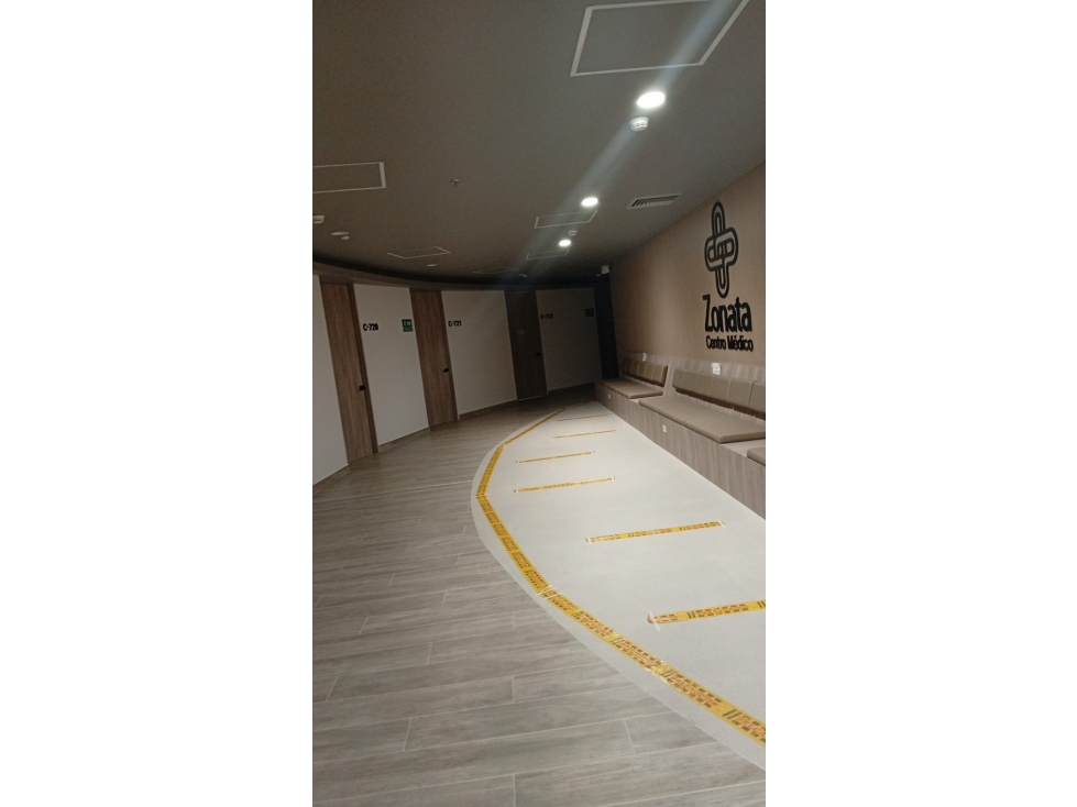 SE ARRIENDA CONSULTORIO EN ZONATA CENTRO MEDICO ARMENIA — foto 2