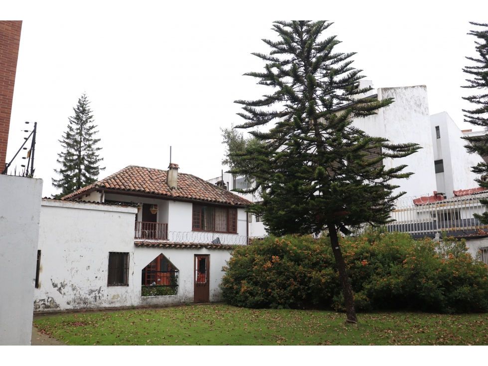 Casa EN VENTA - BARRIO SANTA BARBARA BOGOTA