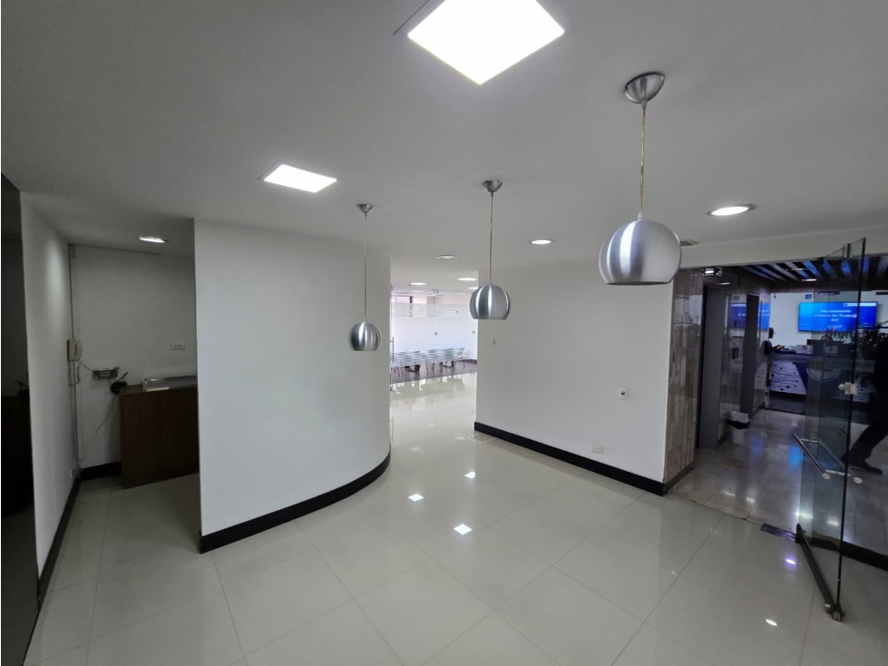 SE ARRIENDA OFICINA 97.2m2 EN CHAPINERO CALLE 72 — foto 3