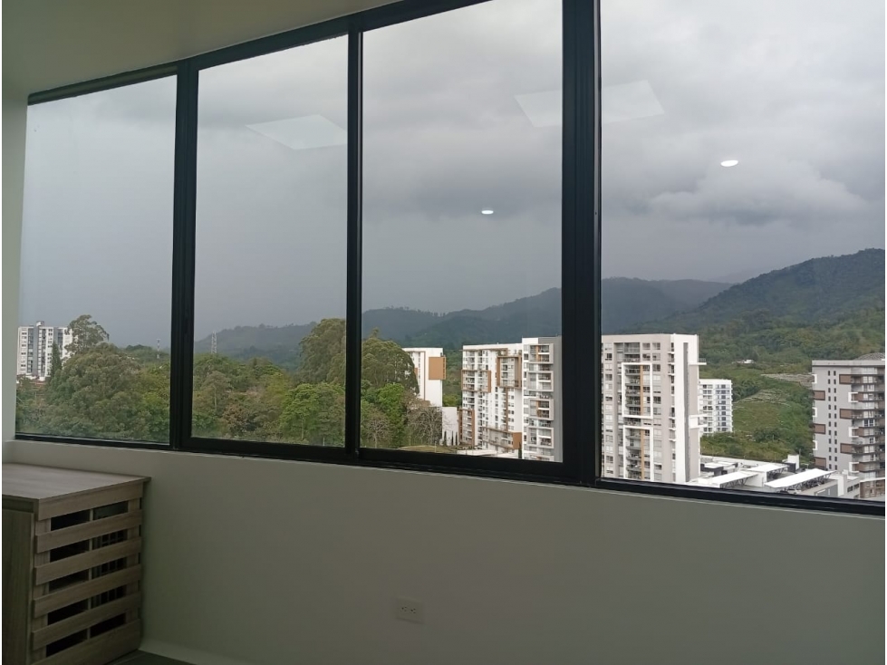 SE ARRIENDA CONSULTORIO PISO 7 EN ZONATA CENTRO MEDICO ZONATA — foto 2