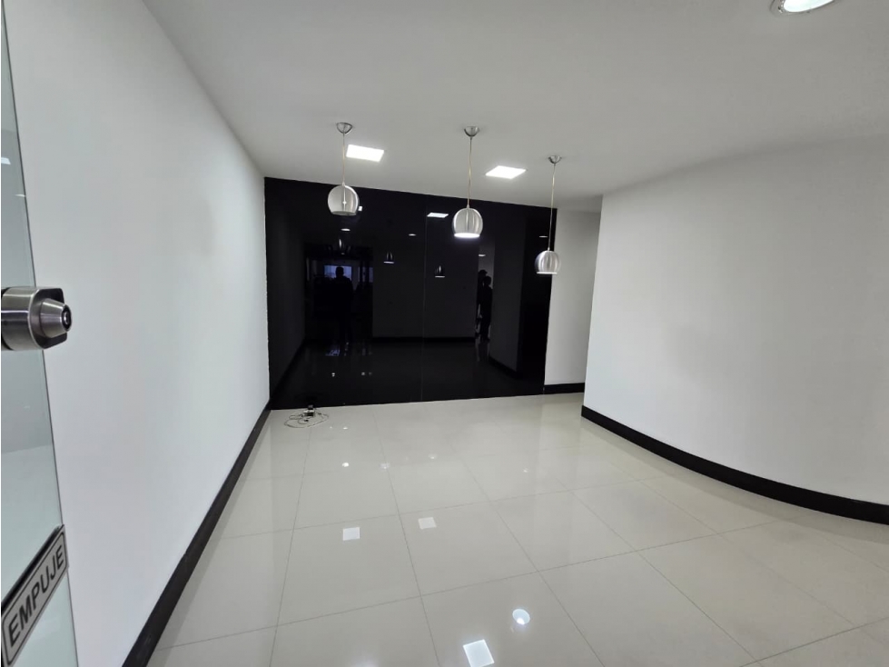 SE ARRIENDA OFICINA 97.2m2 EN CHAPINERO CALLE 72 — foto 2
