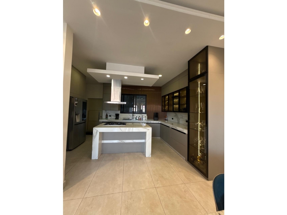 CASA EN VENTA | 250 m², Bella Vista, Guayaquil. - 5