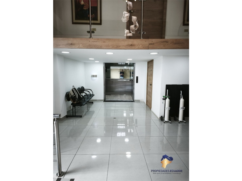 CLÍNICA EN VENTA - 3 Pisos | MILAGRO - HABILITADA - 2