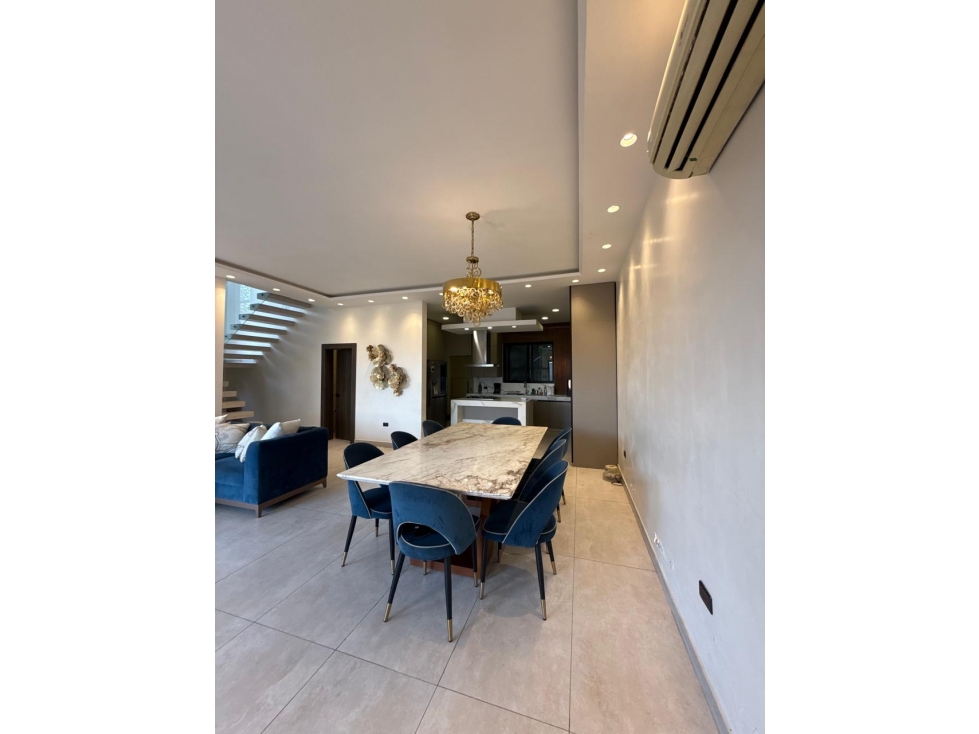 CASA EN VENTA | 250 m², Bella Vista, Guayaquil. - 2