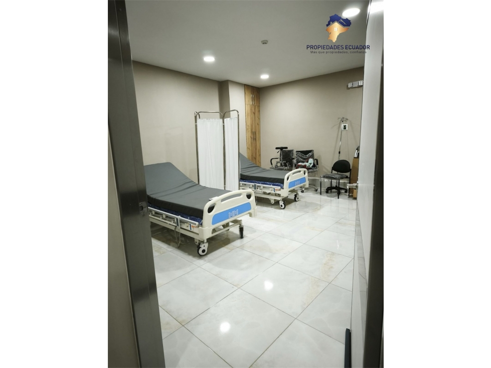 CLÍNICA EN VENTA - 3 Pisos | MILAGRO - HABILITADA - 5