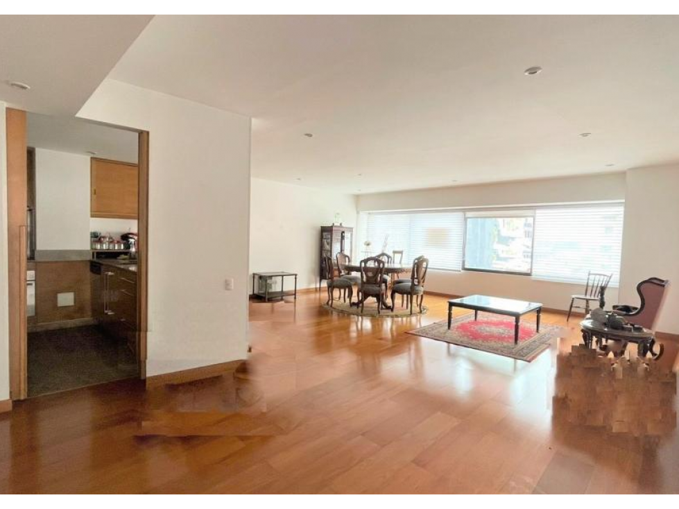 Luminoso apartamento en SANTA BARBARA, EN VENTA