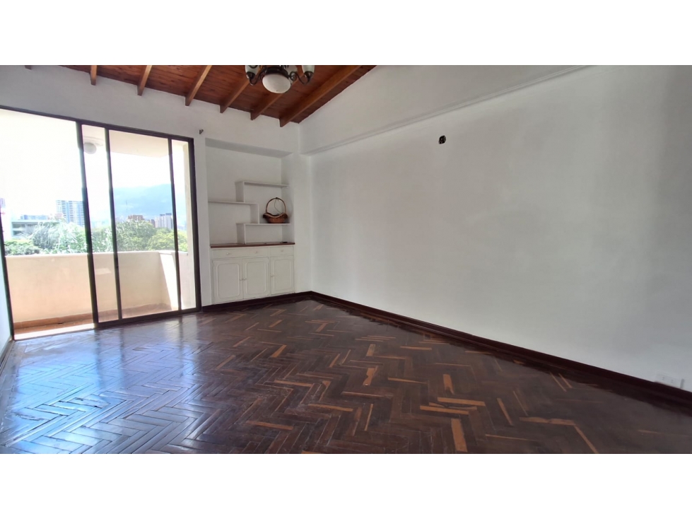 Vendo Apartamento Dúplex en Los Colores
