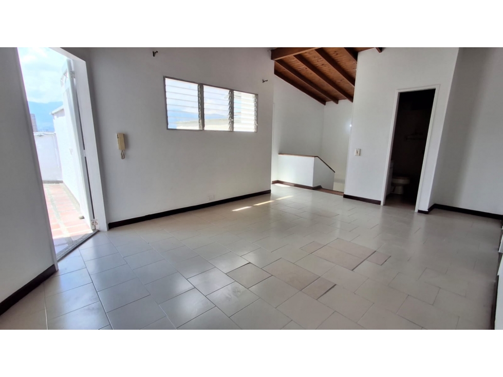 Vendo Apartamento Dúplex en Los Colores — foto 5