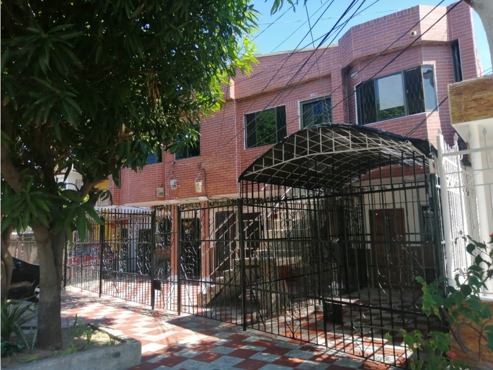 Casa Multifamiliar con 6 apartamentos en Barrio Modelo