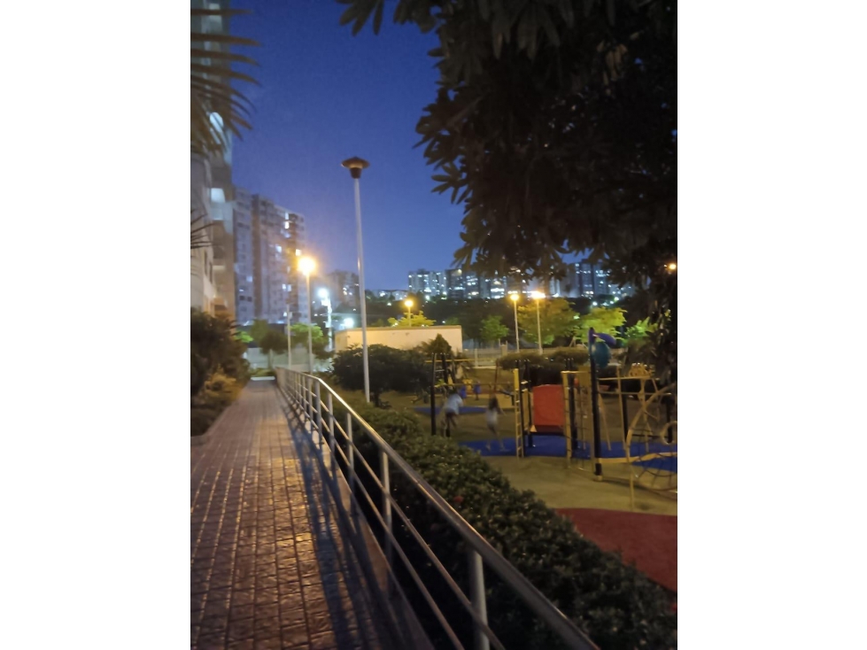 Vendo Hermoso Apto Amoblado Miramar — foto 3