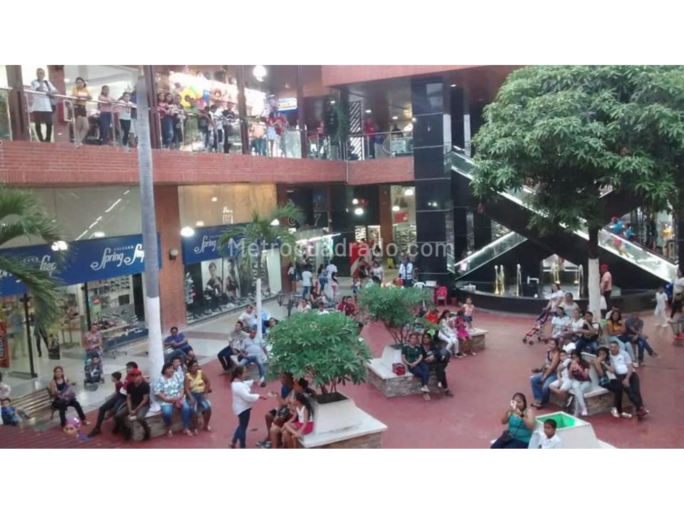 LOCAL COMERCIAL DENTRO DEL CENTRO COMERCIAL METROCENTRO — foto 2