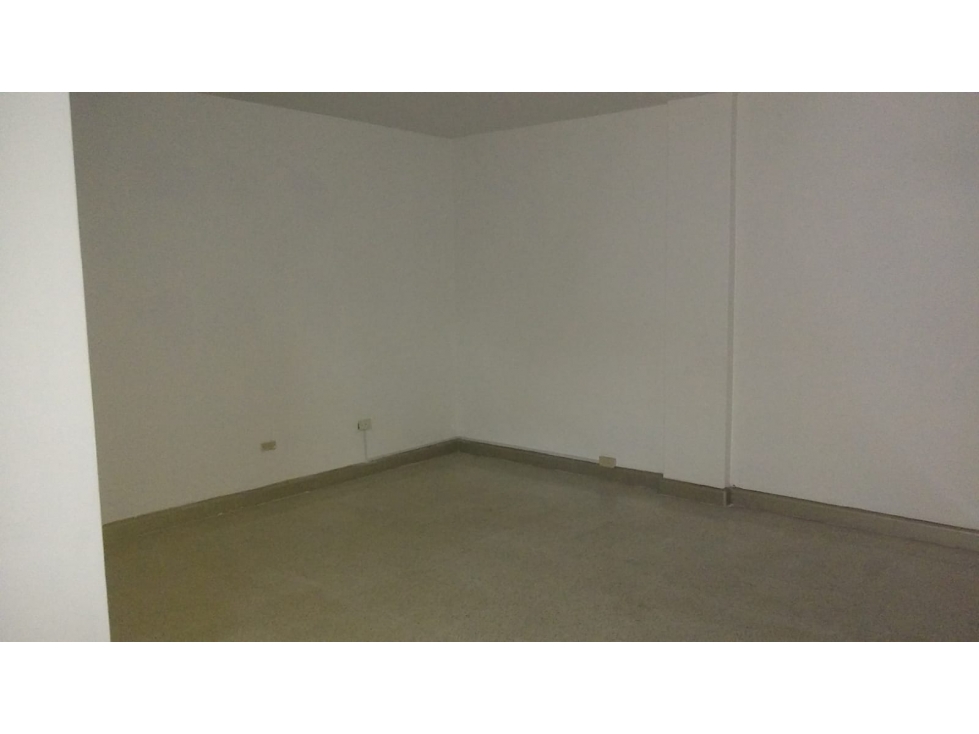 SE ARRIENDA o VENDE EDIFICIO EN EL BARRIO EL PRADO - 3
