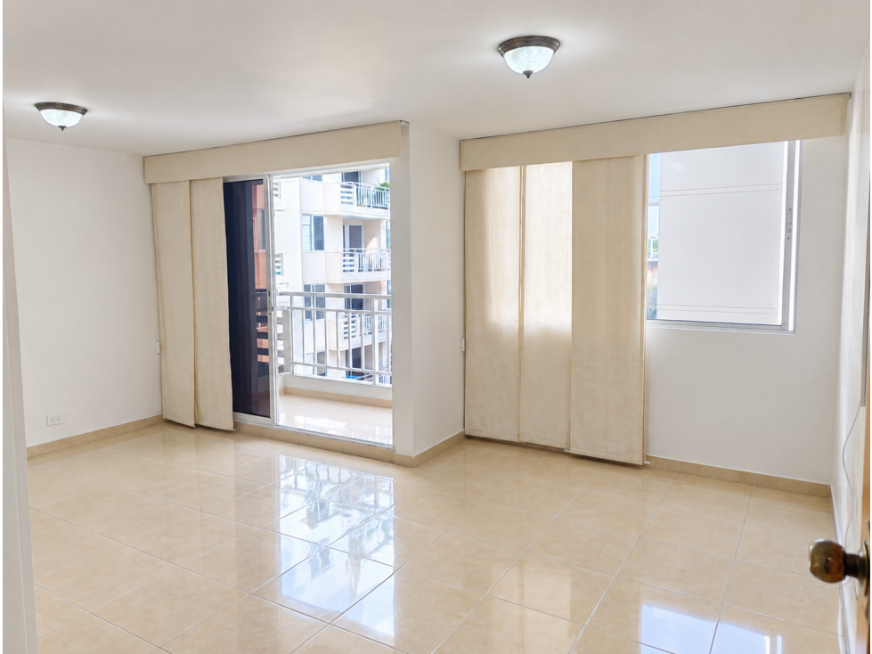 Comodo apartamento en arriendo Villa Carolina