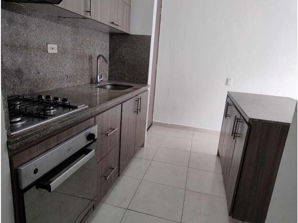 Comodo apartamento en arriendo en Miramar — foto 3