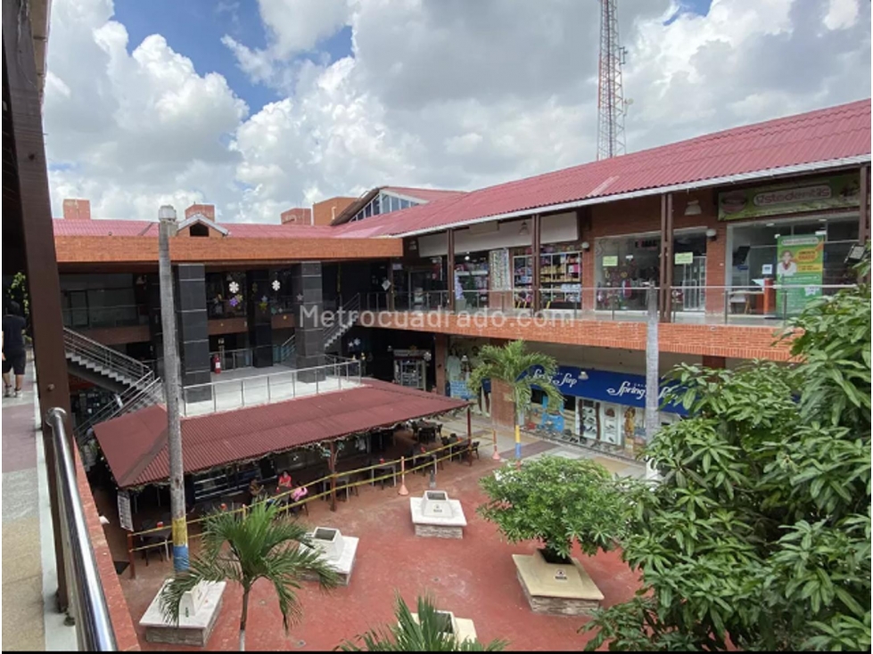 LOCAL COMERCIAL DENTRO DEL CENTRO COMERCIAL METROCENTRO — foto 4