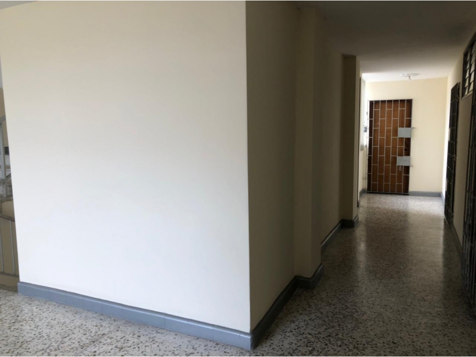 SE ARRIENDA o VENDE EDIFICIO EN EL BARRIO EL PRADO - 5