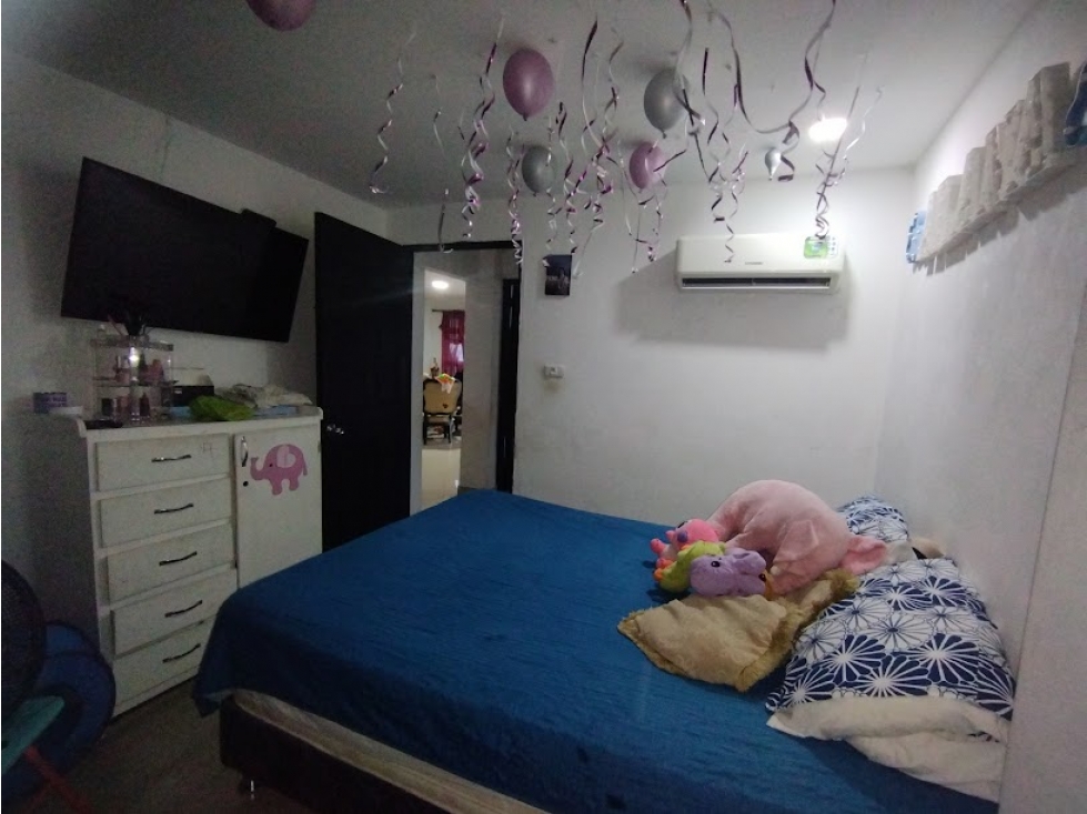 EXCELENTE CASA EN EL BARRIO LUCERO — foto 5
