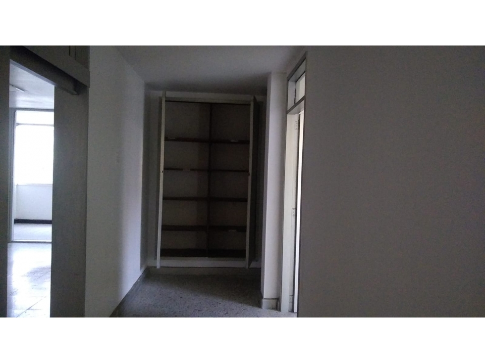 SE ARRIENDA o VENDE EDIFICIO EN EL BARRIO EL PRADO - 6