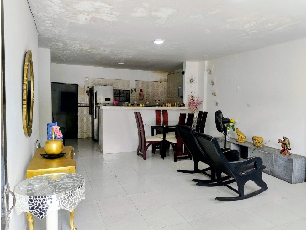 Casa con Proyección de segunda planta en Las Moras Soledad